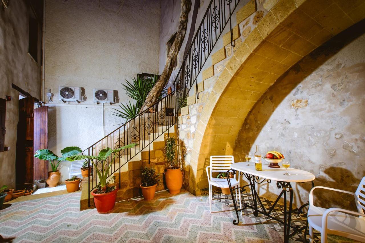 Bozzali Deluxe Hotel Chania  Exterior photo